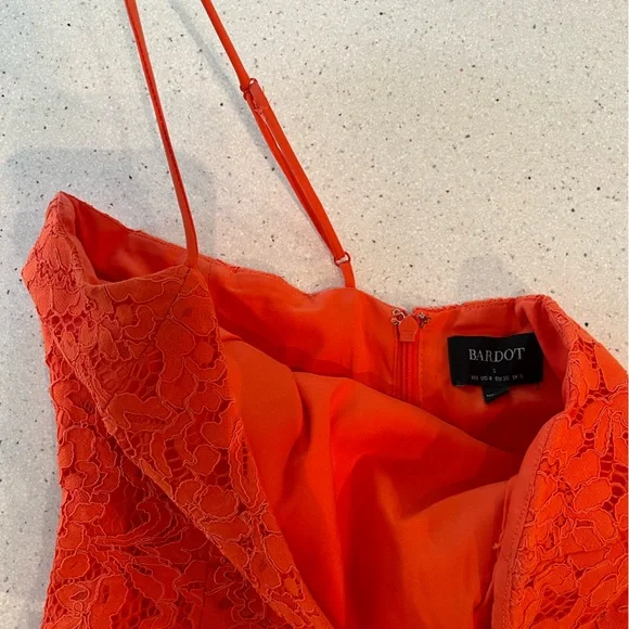 Bardot Maya Lace One-shoulder Dress. Small/Size 4. Only worn once! - Picture 4 of 5